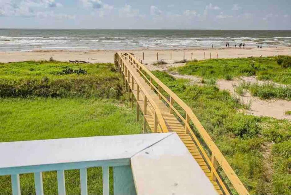 Beachfront Retreat! 3 Steps To Walkover! Surfside Beach Kültér fotó