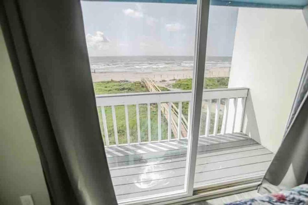 Beachfront Retreat! 3 Steps To Walkover! Surfside Beach Kültér fotó