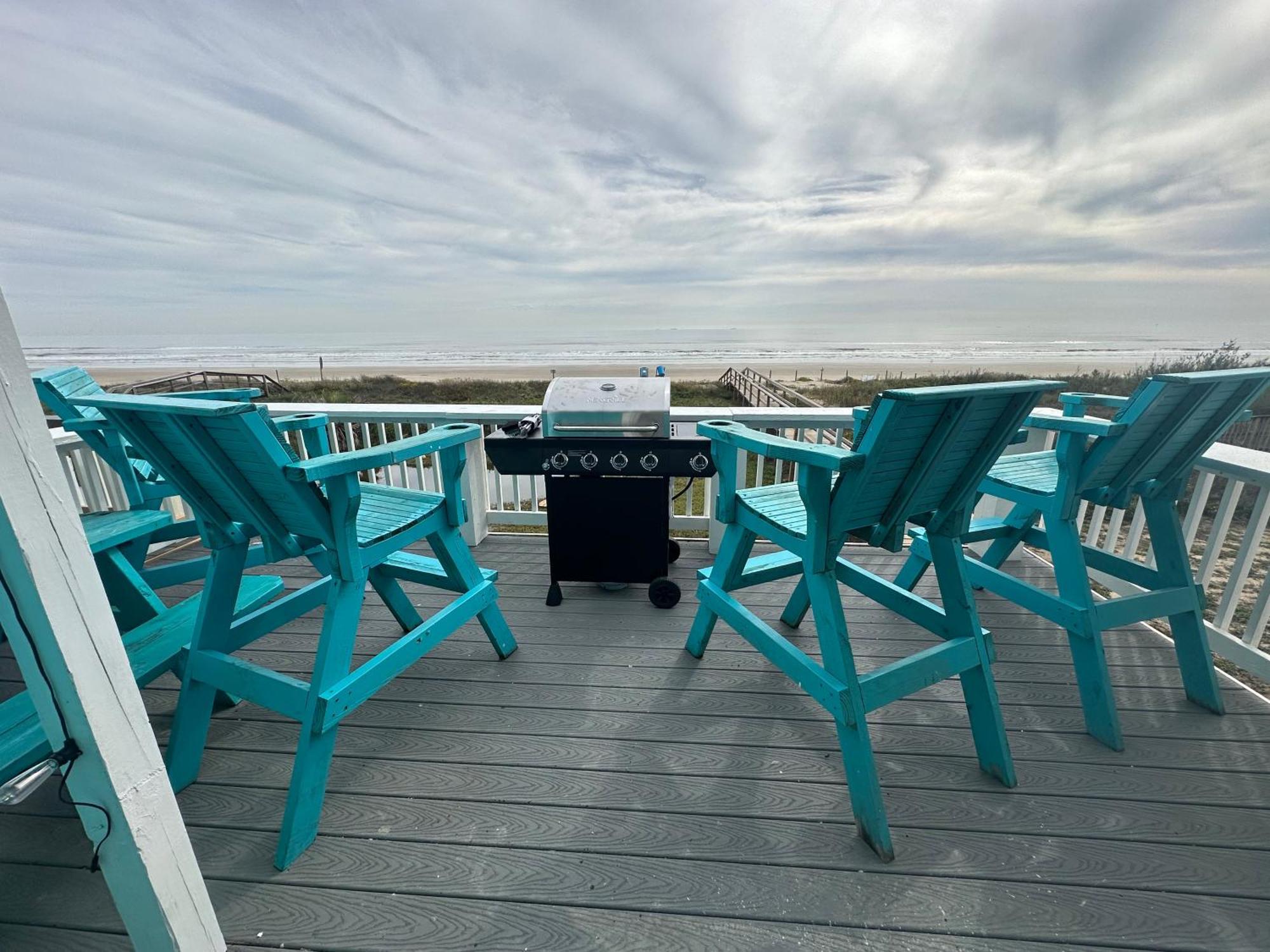 Beachfront Retreat! 3 Steps To Walkover! Surfside Beach Kültér fotó